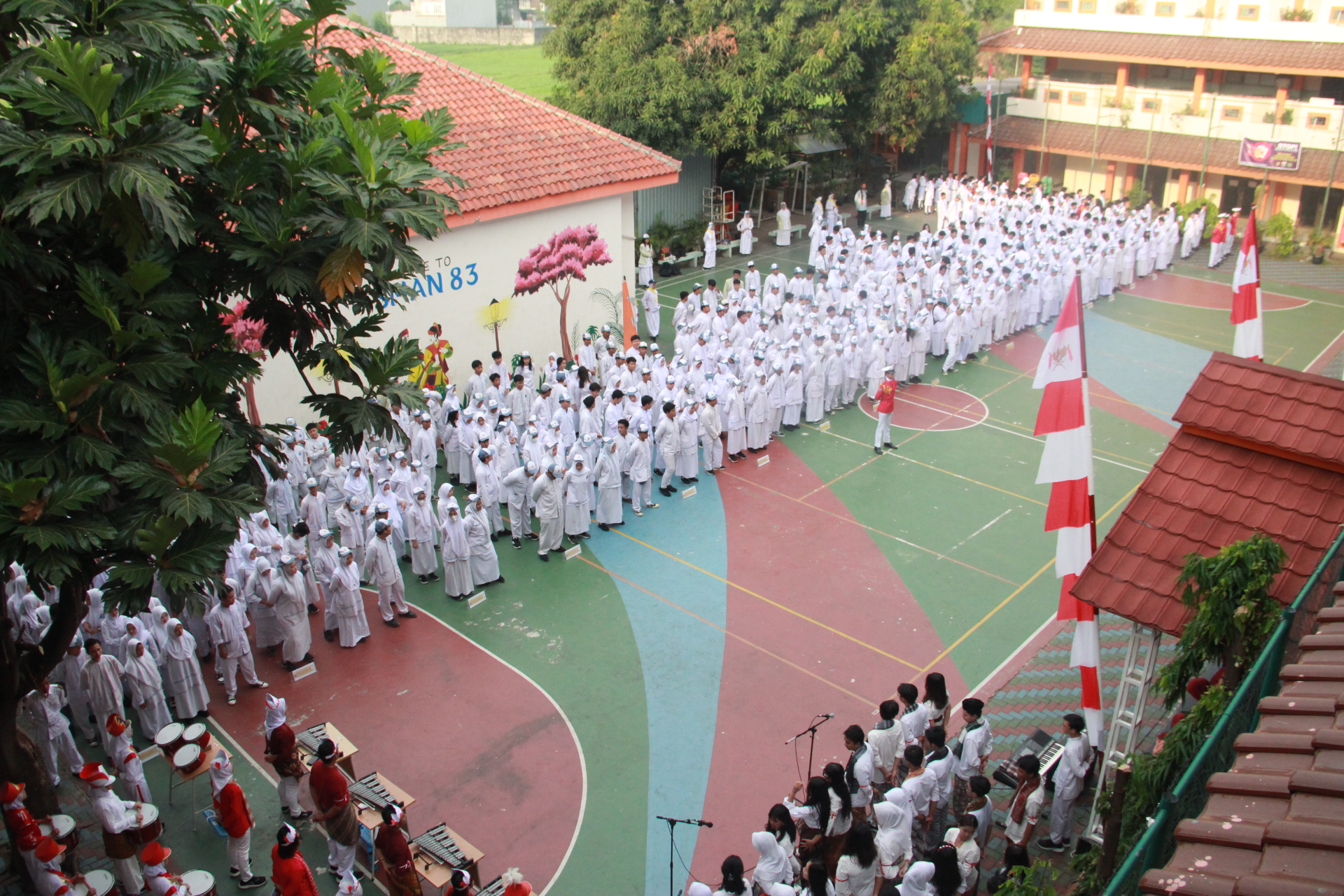 SMA Negeri 83 Jakarta Gelar Upacara Peringatan HUT RI ke-79 dengan Khidmat SMA Negeri 83 Jakarta Gelar Upacara Peringatan HUT RI ke-79 dengan Khidmat