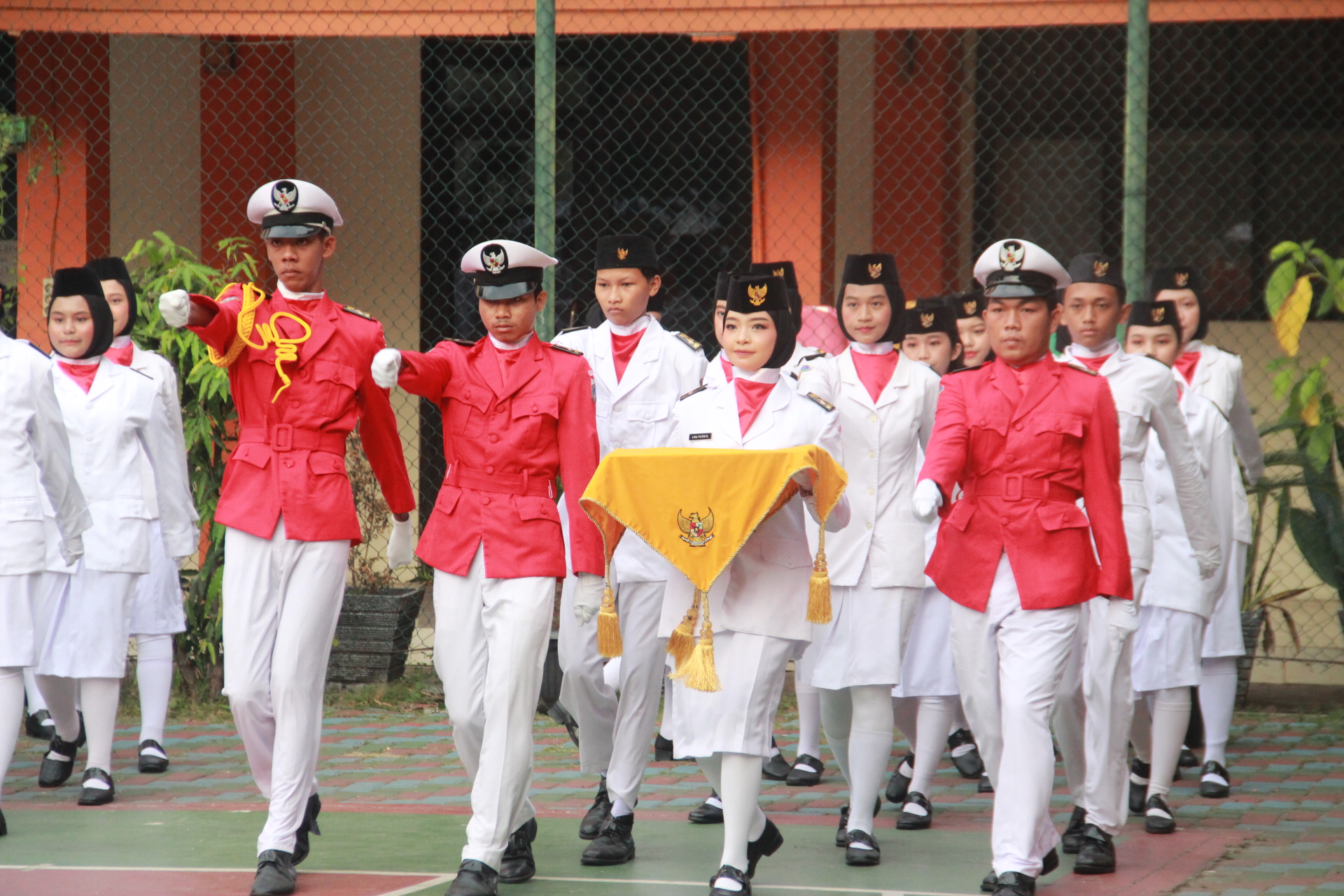 SMA Negeri 83 Jakarta Gelar Upacara Peringatan HUT RI ke-79 dengan Khidmat SMA Negeri 83 Jakarta Gelar Upacara Peringatan HUT RI ke-79 dengan Khidmat